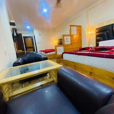 Hotel Hawa Mahal Manāli Екстериор снимка