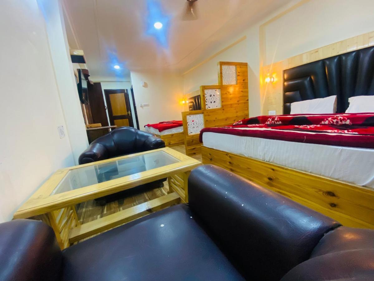 Hotel Hawa Mahal Manāli Екстериор снимка