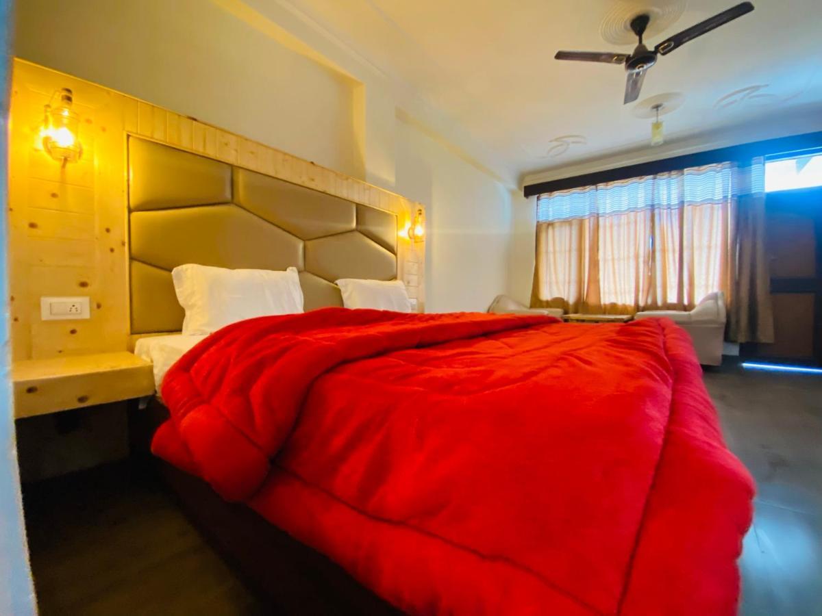 Hotel Hawa Mahal Manāli Екстериор снимка