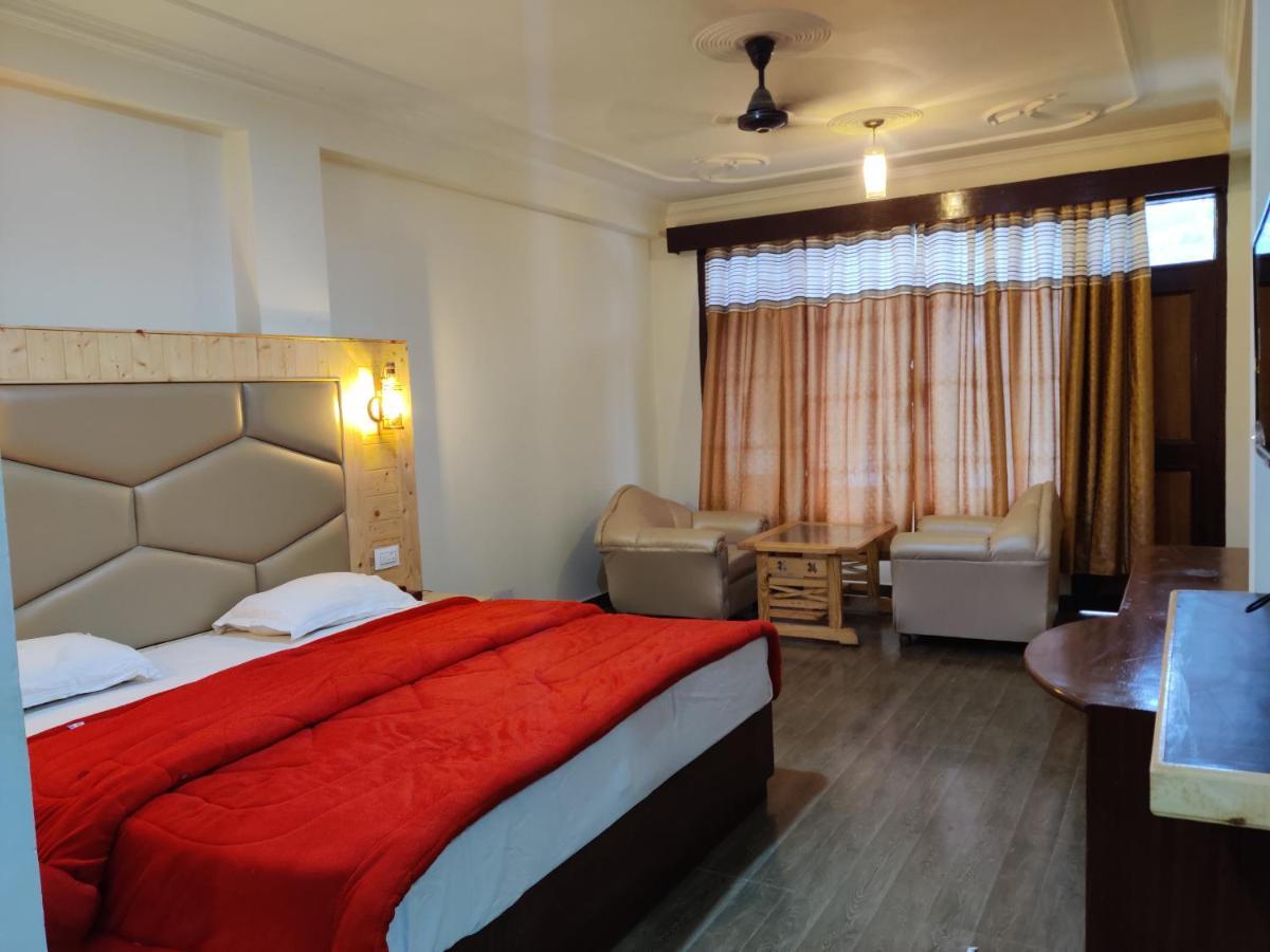 Hotel Hawa Mahal Manāli Екстериор снимка