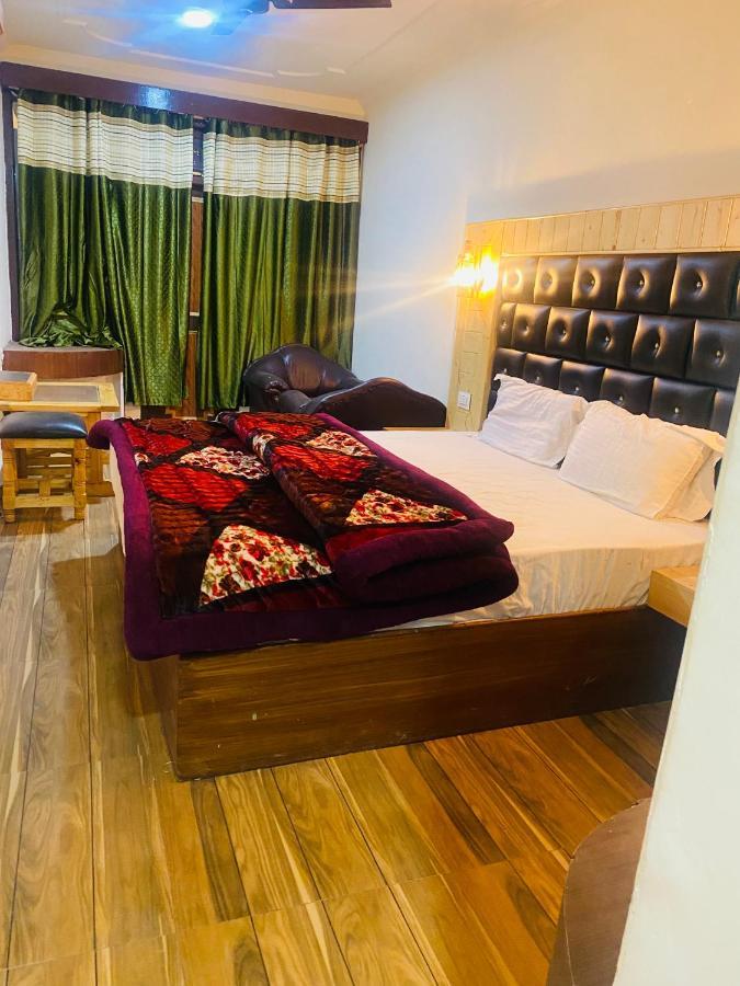 Hotel Hawa Mahal Manāli Екстериор снимка