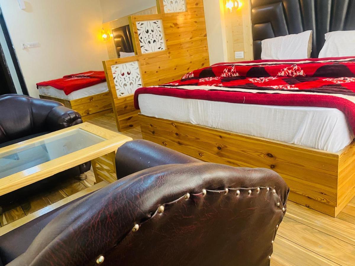 Hotel Hawa Mahal Manāli Екстериор снимка